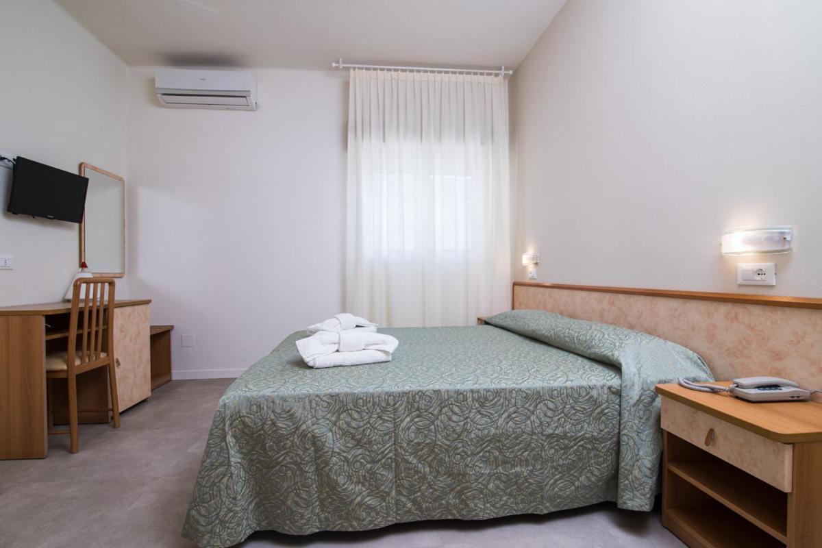 Hotel Ondina E Milazzo Cervia Exteriér fotografie