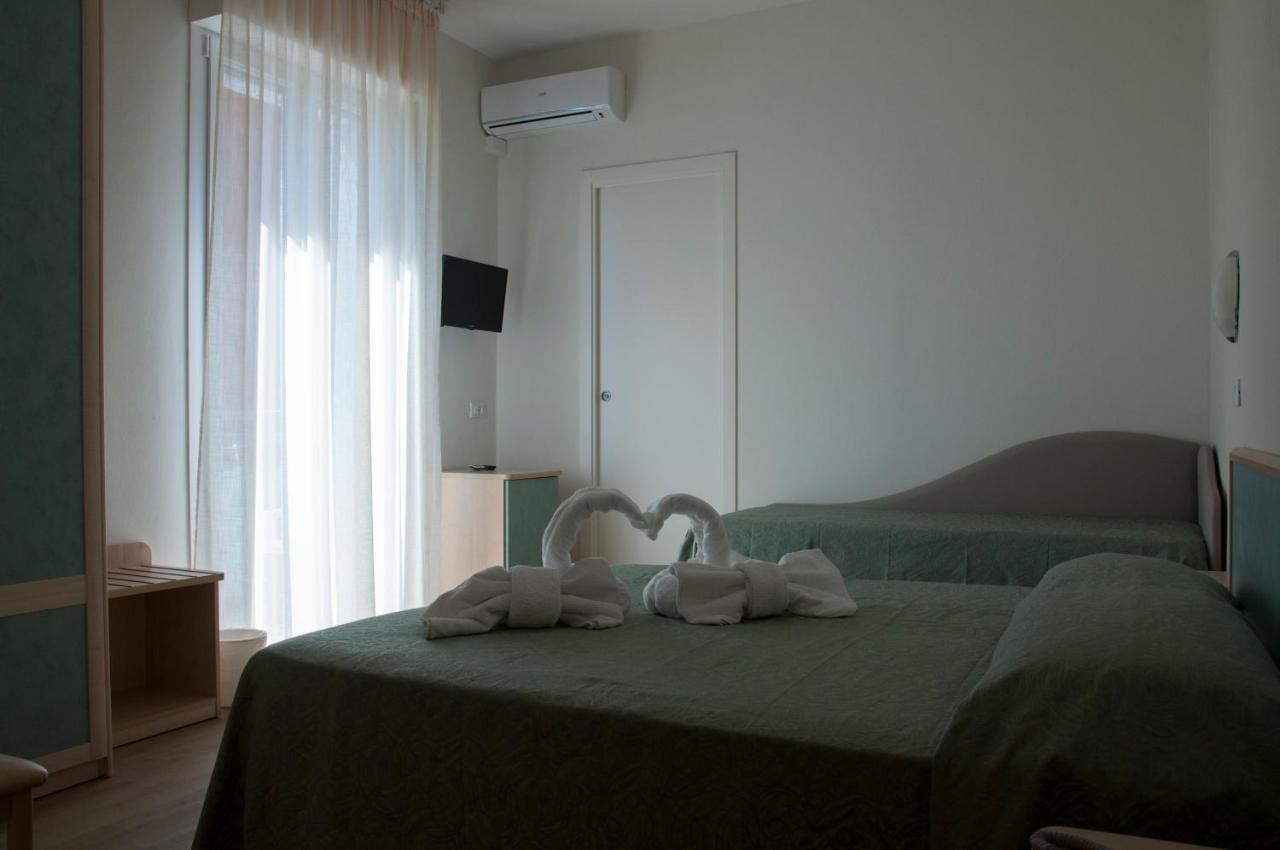 Hotel Ondina E Milazzo Cervia Exteriér fotografie