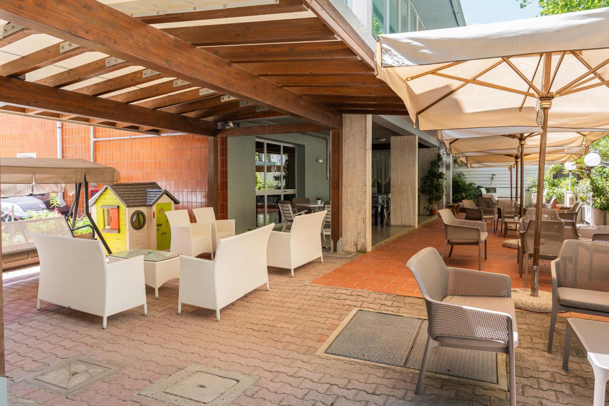 Hotel Ondina E Milazzo Cervia Exteriér fotografie