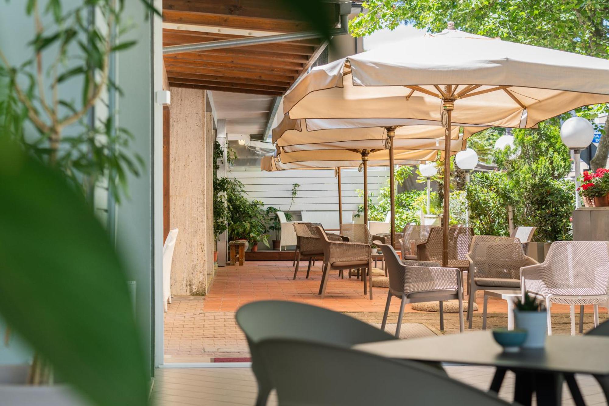 Hotel Ondina E Milazzo Cervia Exteriér fotografie