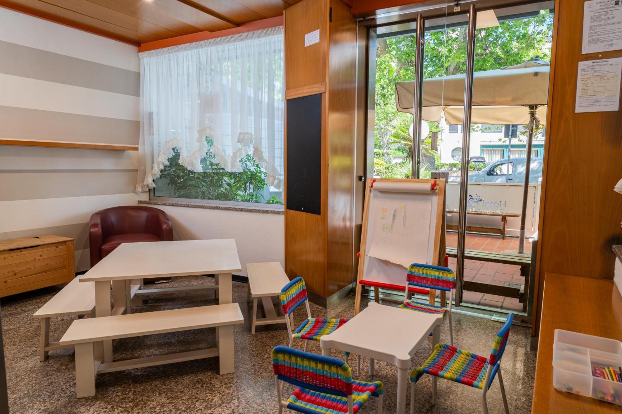 Hotel Ondina E Milazzo Cervia Exteriér fotografie