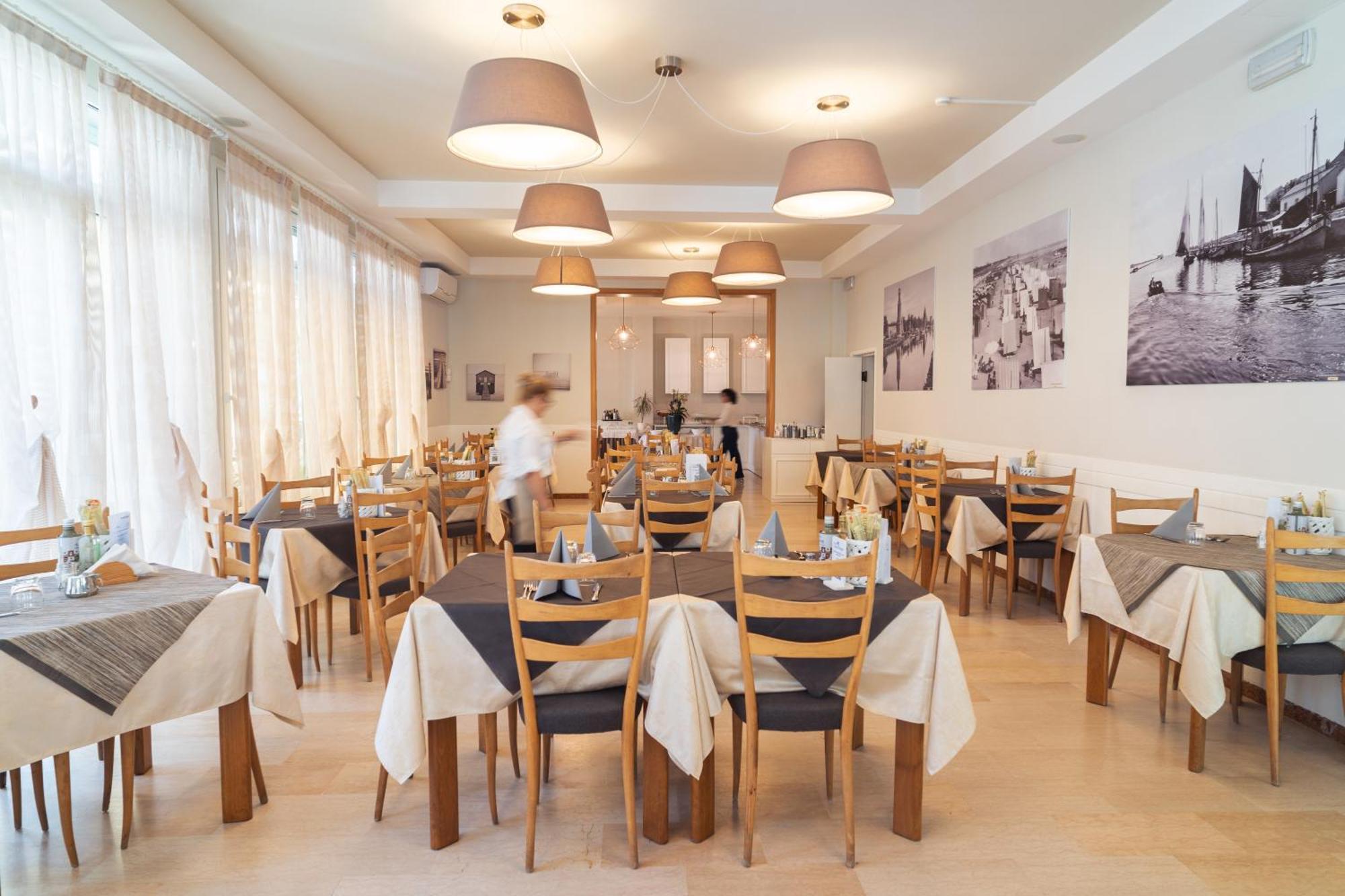 Hotel Ondina E Milazzo Cervia Exteriér fotografie