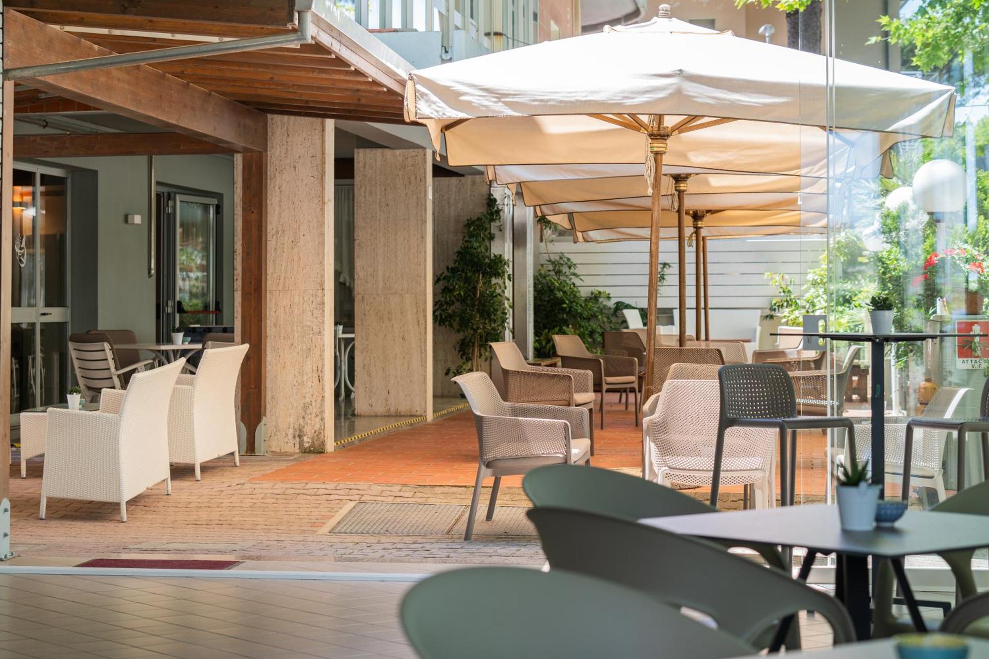Hotel Ondina E Milazzo Cervia Exteriér fotografie